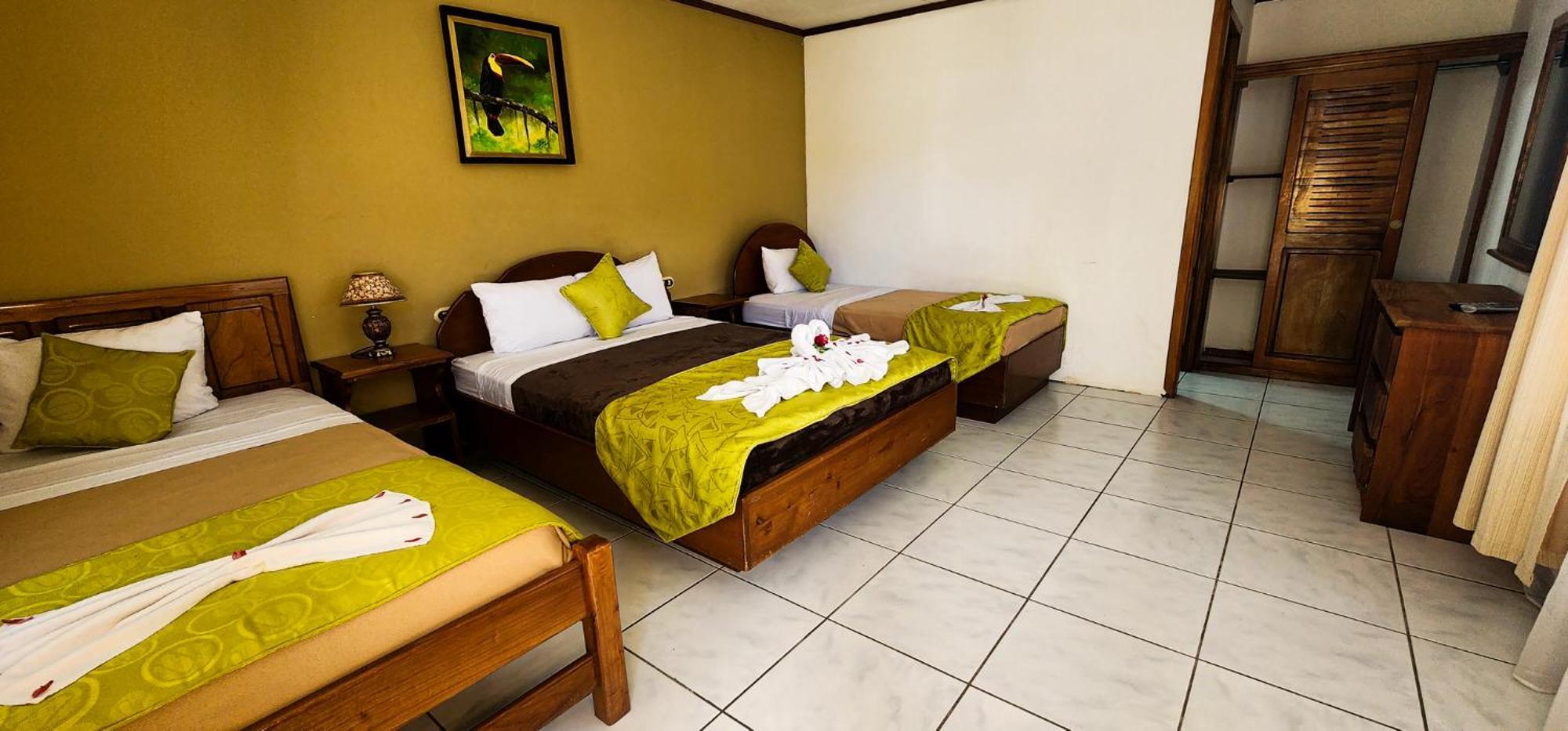Arenal Poshpacker Hostel La Fortuna Exterior photo